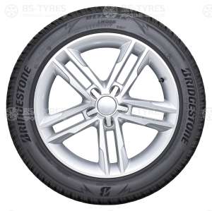 Bridgestone Blizzak LM005 225/60 R18 104V