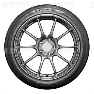 Yokohama Advan dB V553 205/60 R16 92V